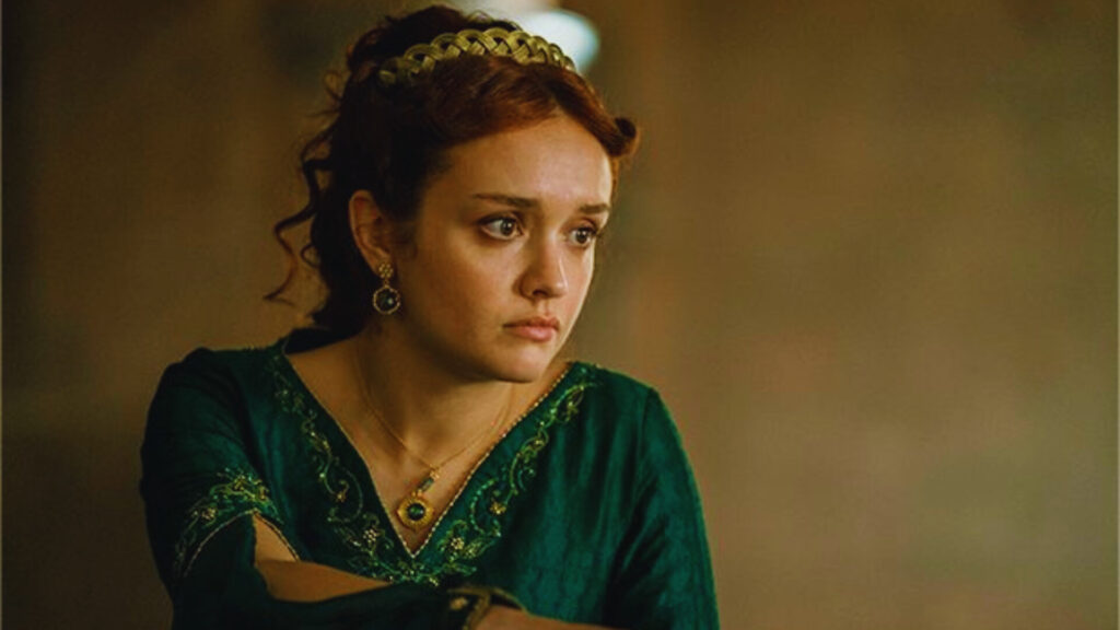 “Olivia Cooke Opens Up About Navigating Criticism From Fans”