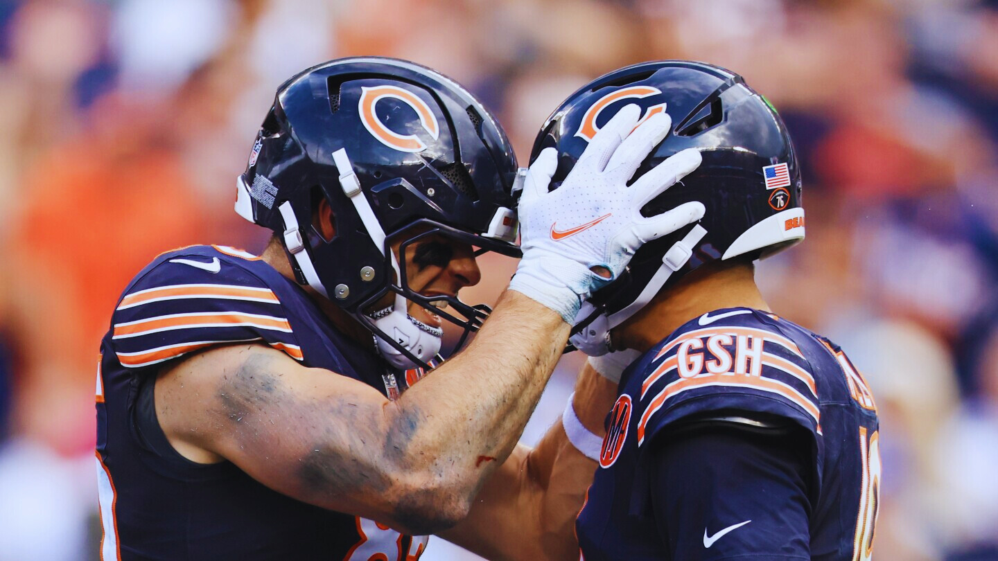Caleb Williams 4 TDs Propel Bears to 31-14 Victory Over Cowboys