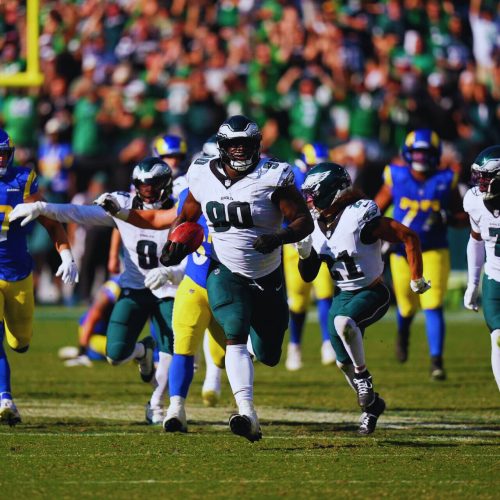 Jordan Davis’ Walk-Off FG Block Sparks Eagles’ Comeback Over Rams