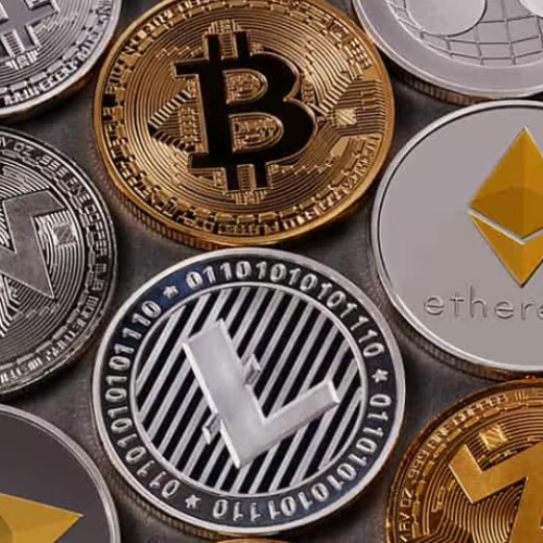 Crypto Trends 2025: Trump’s Bitcoin Push and the Rise of Meme Coins