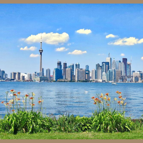 Toronto’s iconic skyline as seen from the Toronto Islands — a popular hidden gem just a short ferry ride from downtown. A peaceful spot to relax, bike, or snap postcard-worthy photos.